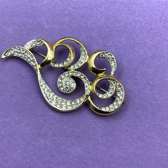 Butler Fifth Ave Rhinestone Brooch - Picture 2 of 3